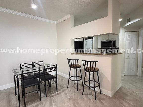 4th image of 2212 Tuscany Way