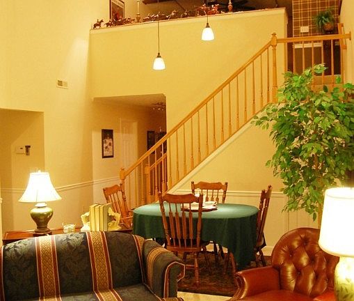 5th image of 8693 Foxwood Cir