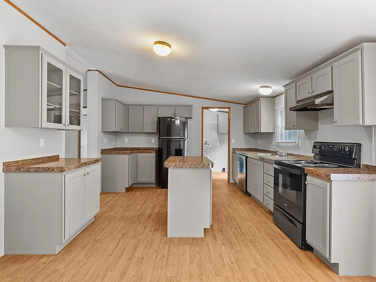 156 County Road 1304 — Photo 1