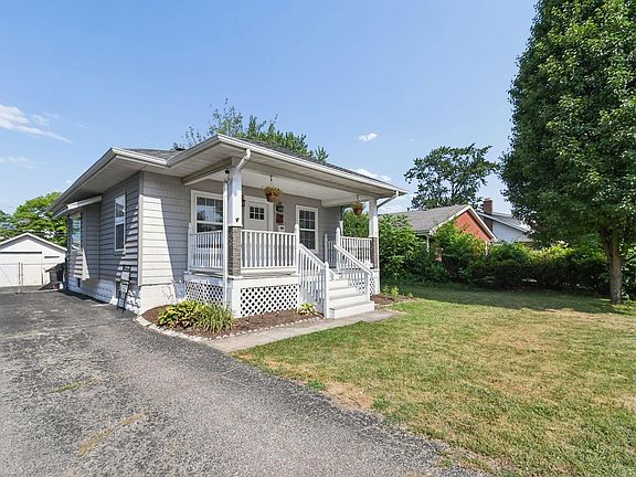 4th image of 87 Maple Dr