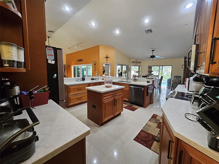 197 NW 113th Way — Photo 25