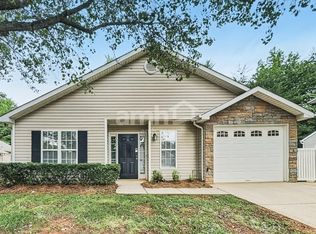 145 Cameron Way Cir, Winston Salem, NC 27103