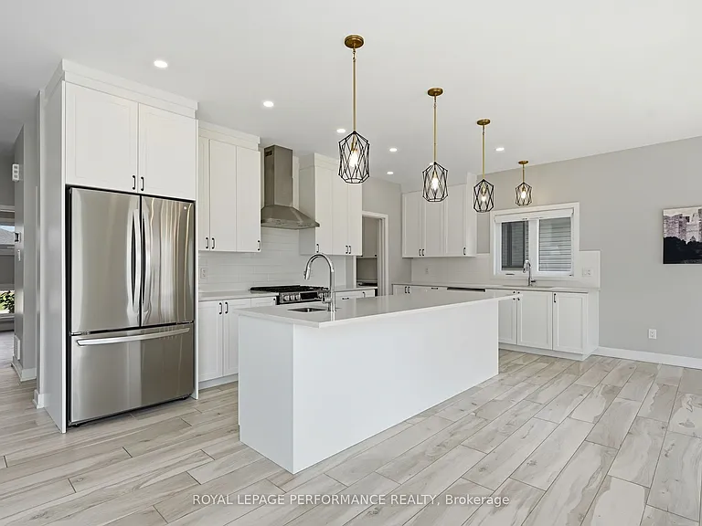 504 Barrage St — Photo 4