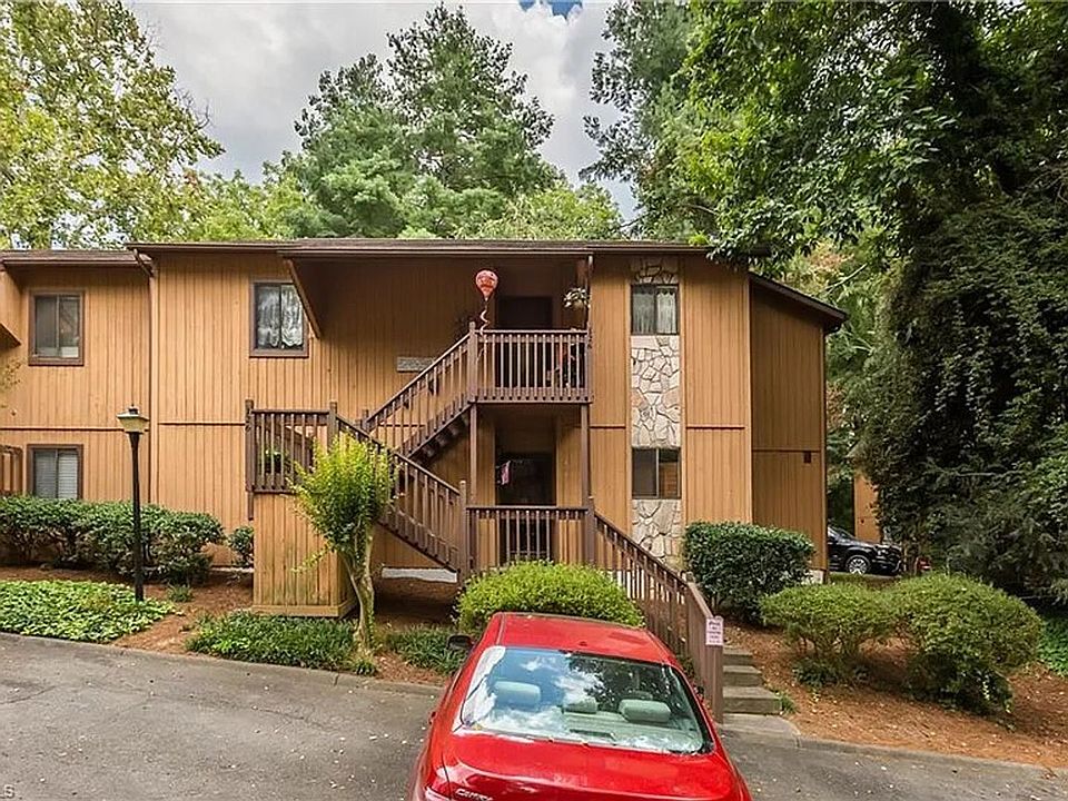 1st image of 125 Cloister Oaks Cir