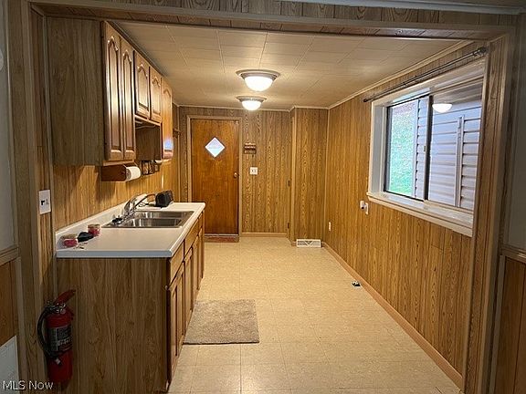 3rd image of 1780 Blosser Ln