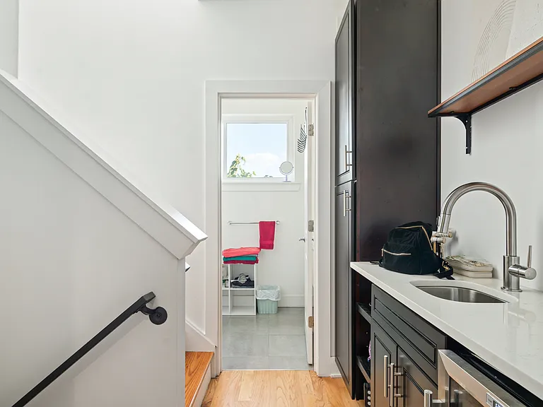 1822 Earp St — Photo 11
