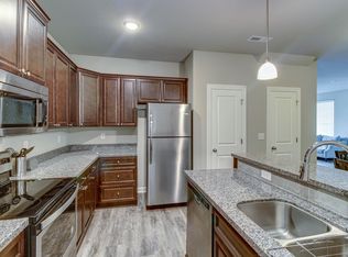 16054 S Skyview Ln, Olathe, KS 66062