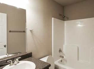 410 McKissic Spring Rd, Centerton, AR 72719