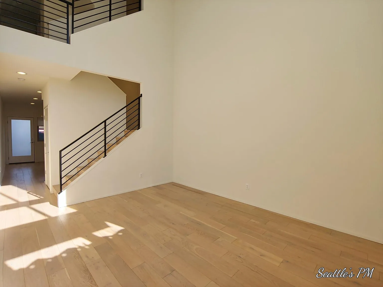 2 bed, 1073 sqft, $3,195 — Photo 3