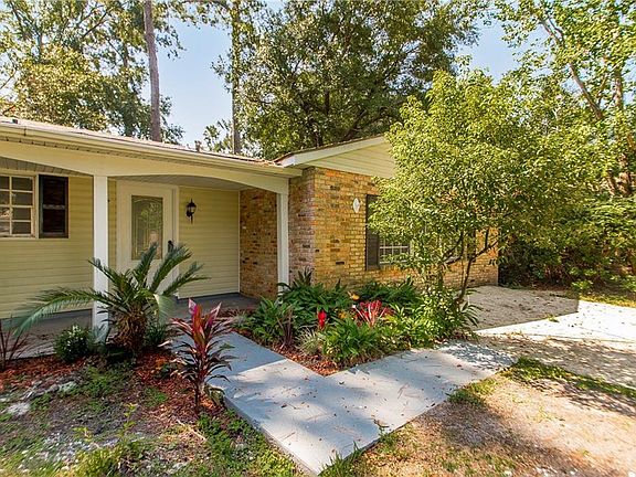 2nd image of 324 Robin Hood Dr