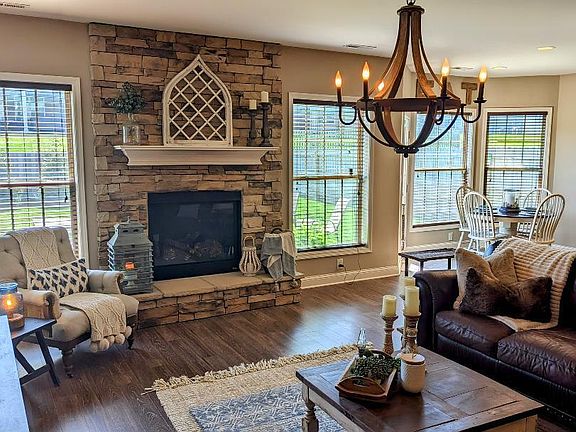 4th image of 144 Waxwing Ln