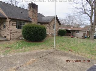 108 Hazel Dr, Elkview, WV 25071