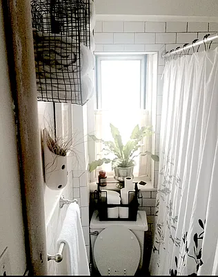 Rented by LJ Sloane Management | media 24