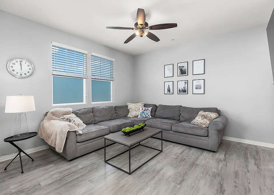 502 Lark Way