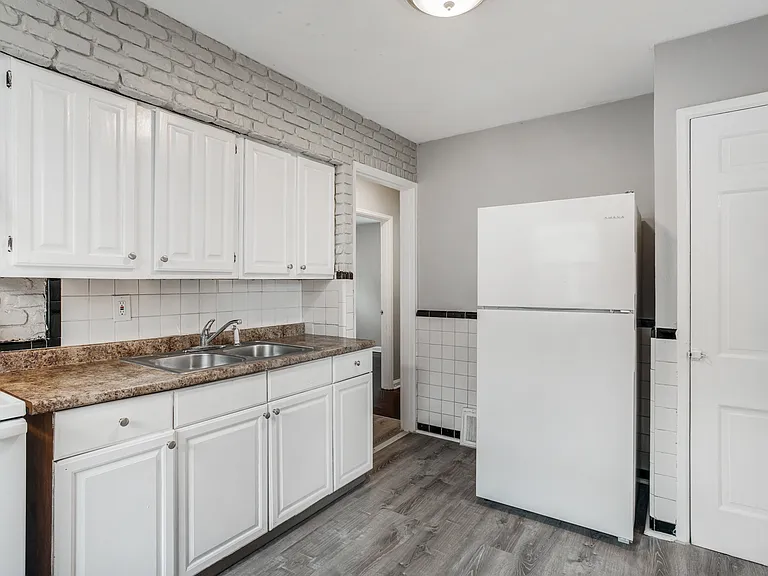 1345 Coolidge Dr — Photo 18