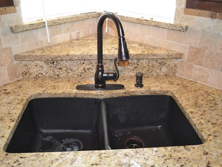 Kitchen sink