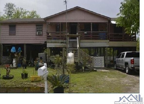 1st image of 273 Fishermans Ln