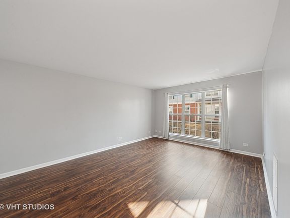 4th image of 503 Grosse Pointe Cir