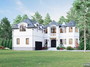 51 Diaz Pl, Paramus, NJ 07652