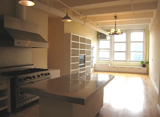 Rented by Warburg | media 19
