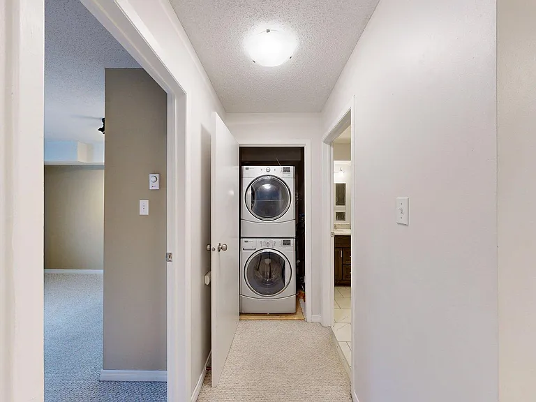 729 Deveron Cres #208 — Photo 14