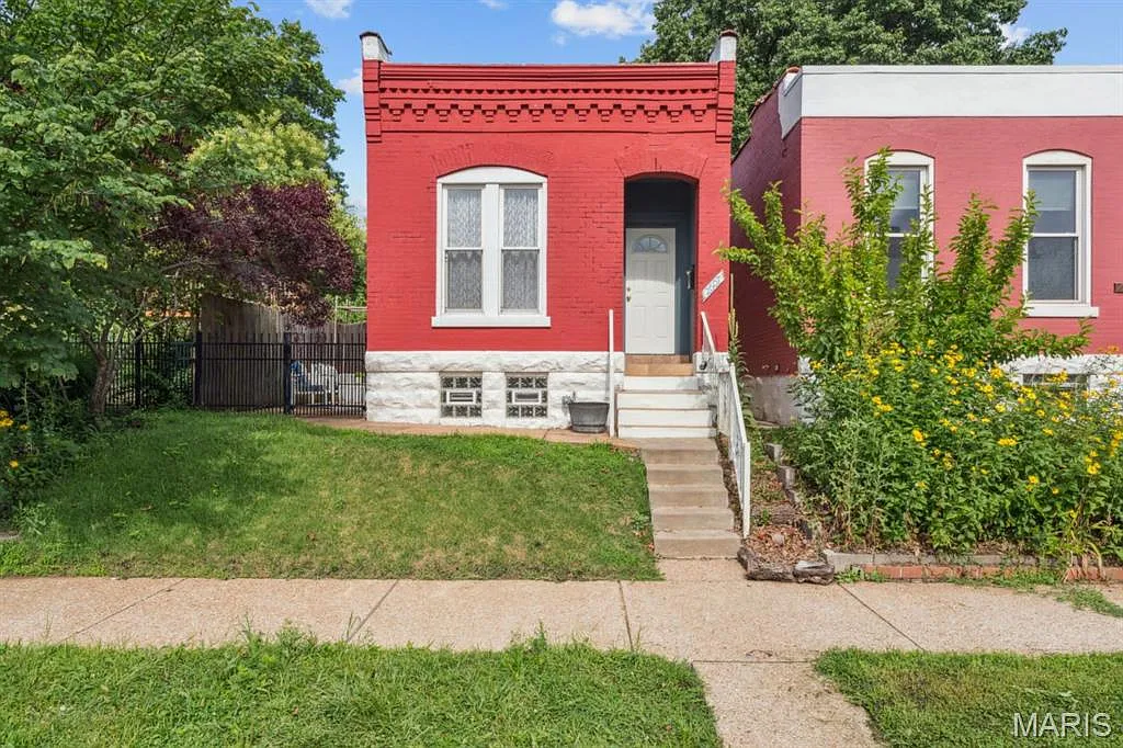 2607 Michigan Ave photo 1