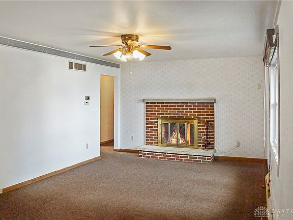 2nd image of 95 Lawnview Ave
