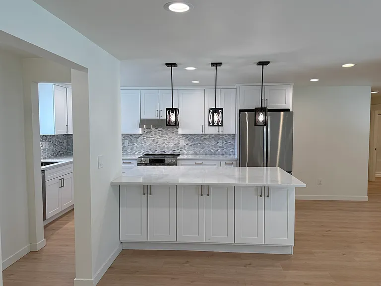 721 Iva Ln NE — Photo 6