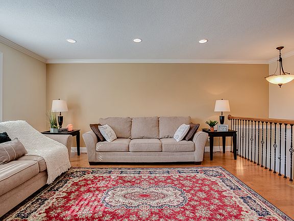 5th image of 19120 Mystique Dr