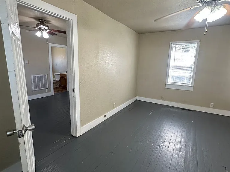 4331 S Polk St — Photo 7