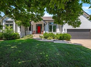 8024 E Greenbriar Ct, Wichita, KS 67226