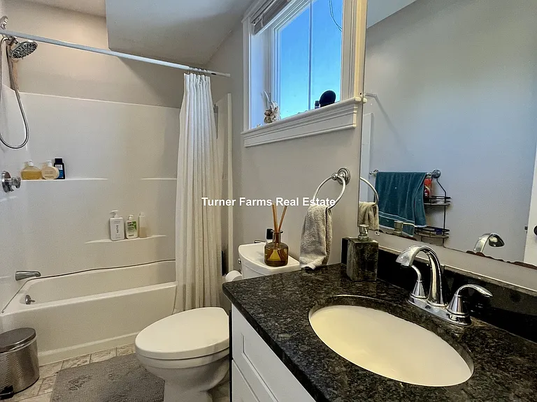 14 Fern St #A — Photo 9