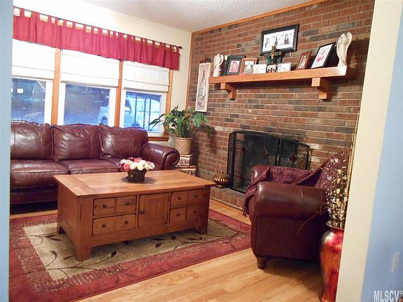 5th image of 1201 Kaylor Dr