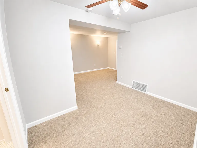6618 Dalzell Pl — Photo 5