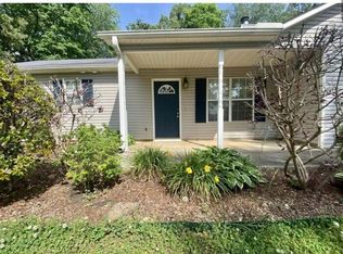 225 Old Country Ct, New Market, AL 35761