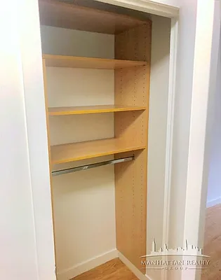 Rented by Manhattan Realty Group | media 14