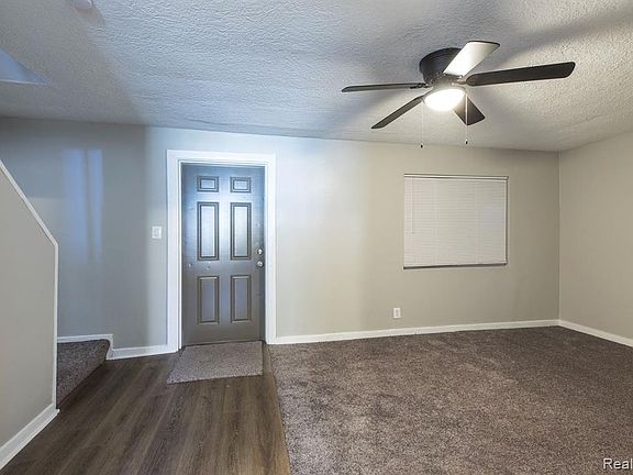 2nd image of 32655 Grand Traverse St #32655/32657