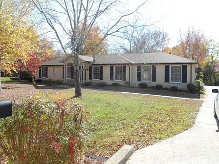1st image of 631 Chesterfield Cir
