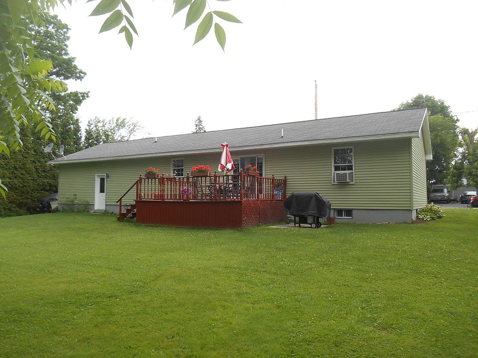 1st image of 15 Warren Ave