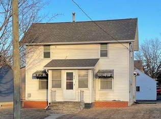 812 5th Ave NE, Independence, IA 50644