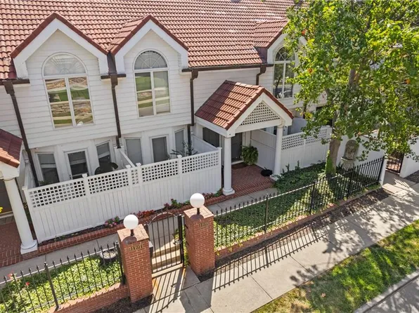 1109 W 47th St APT B, Kansas City, MO 64112