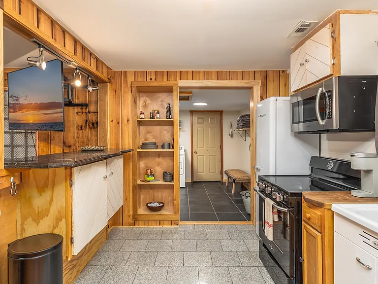 36 Pasadena Dr — Photo 16