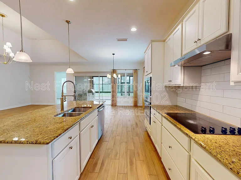 2670 Ostia Cir — Photo 13