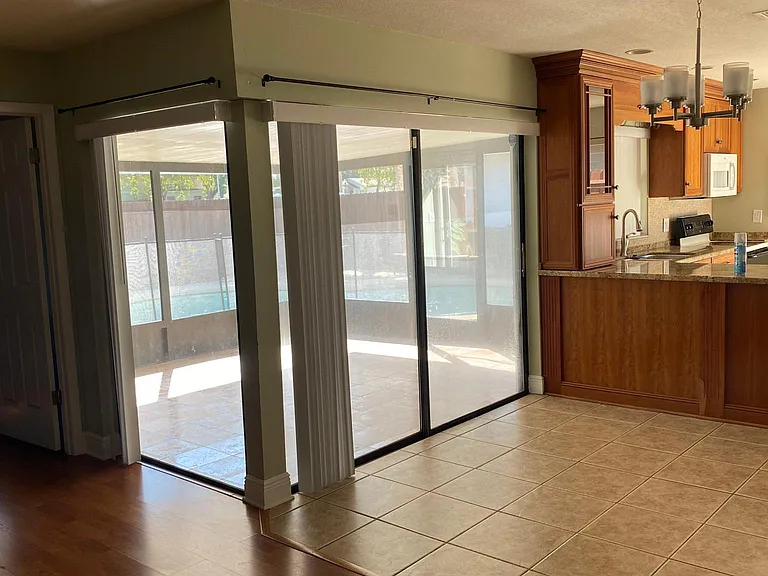 10803 Fairfield Village Dr — Photo 8