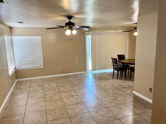 3rd image of 836 E Harold Avenue