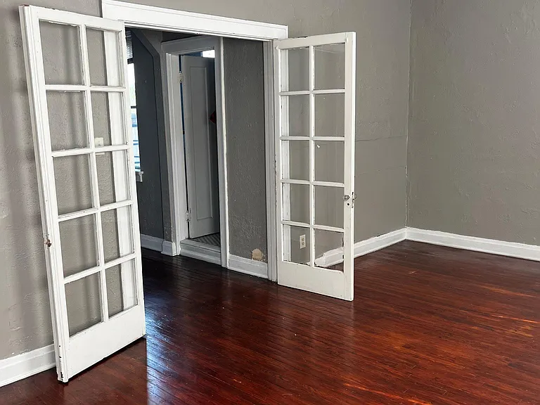 2722 Vine St #6 — Photo 5