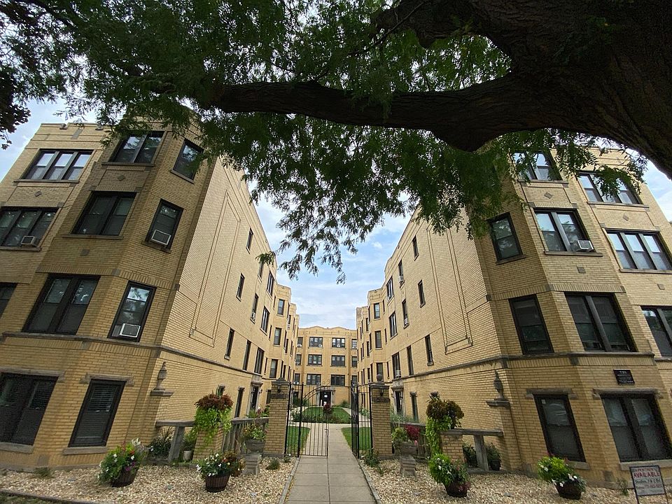 1st image of 3813 N Greenview Ave #1W