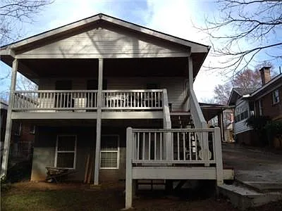 3 bed, 3.5 bath, 1212 sqft, $2,500 — Photo 2