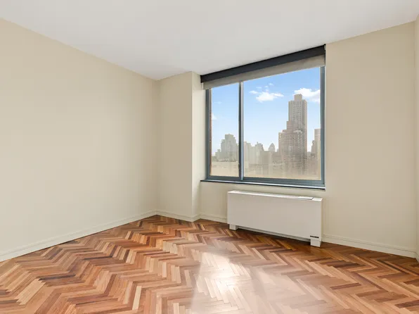 360 East 88th Street image 5 of 7