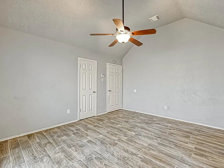 2235 Sentinal Oaks St — Photo 11